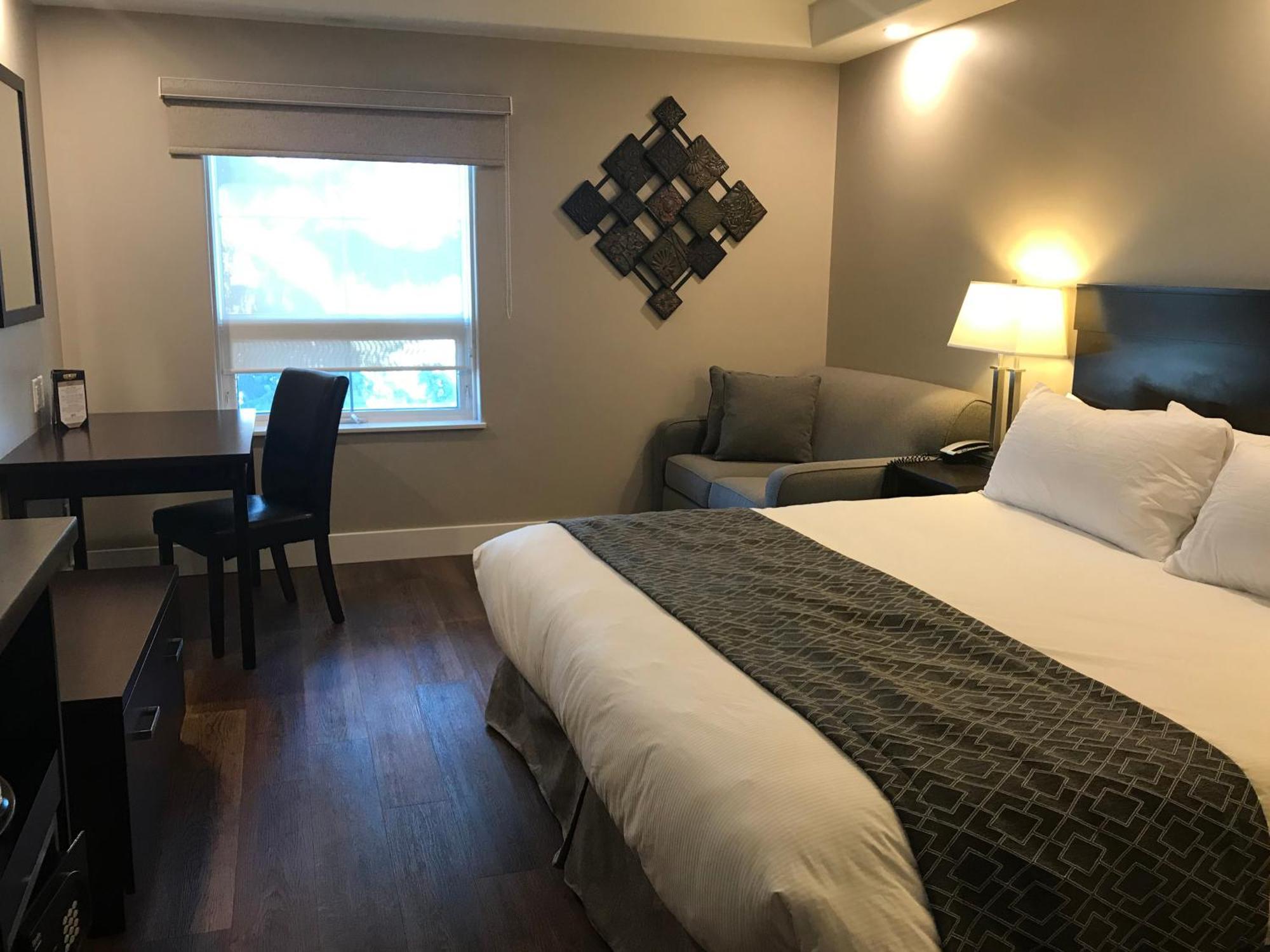 Hotel Chateau Louis & Conference Centre Edmonton